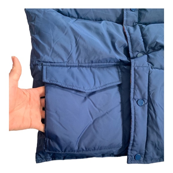 Vintage Canada North down vest like new! - Picture 3 of 6